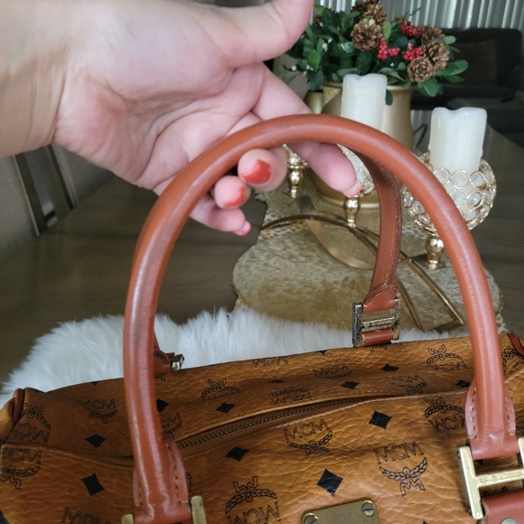 100% Authentic vintage MCM congnac Boston bag - Picture 11 of 15